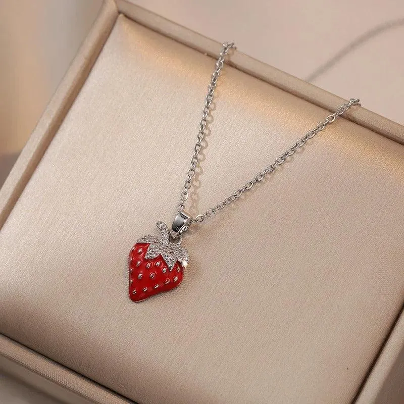 Cute Strawberry Pendant Necklace – Romantic Jewellery for Halloween