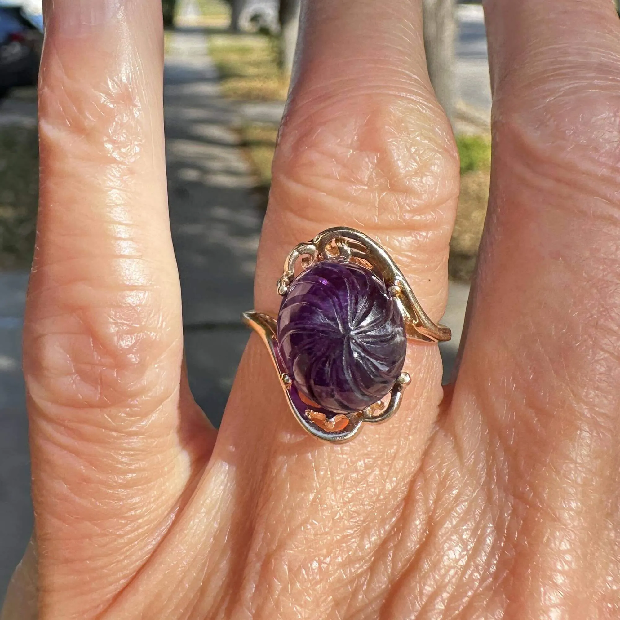 DEPOSIT Fancy Cut Carved Amethyst Cabochon Ring in Gold