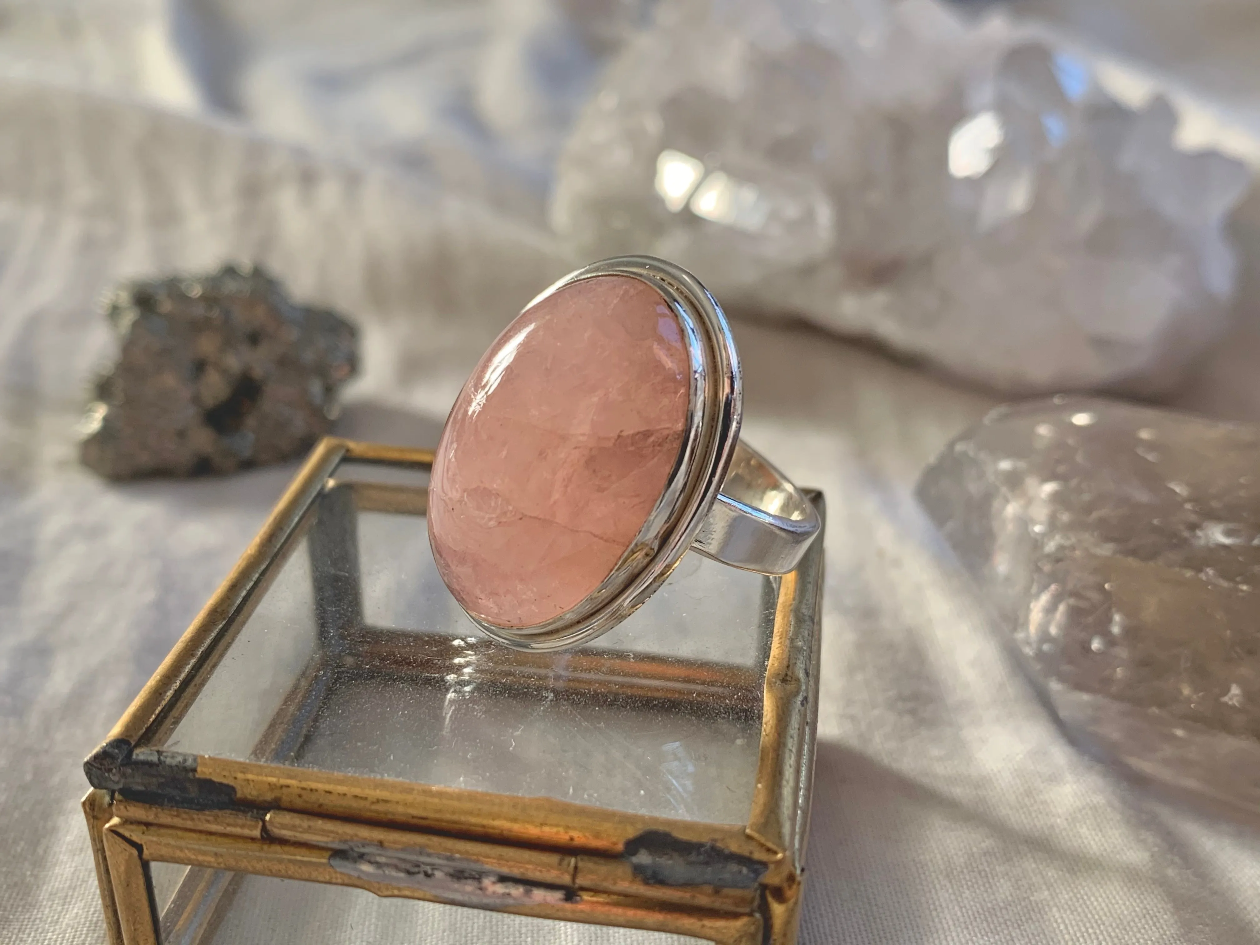 Morganite Brea Ring - Oval