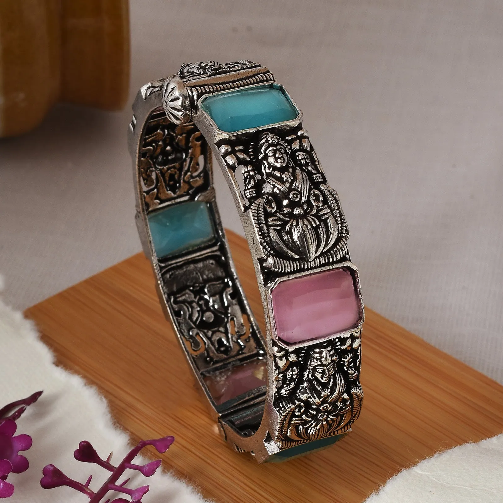 Padma One Piece Bangle