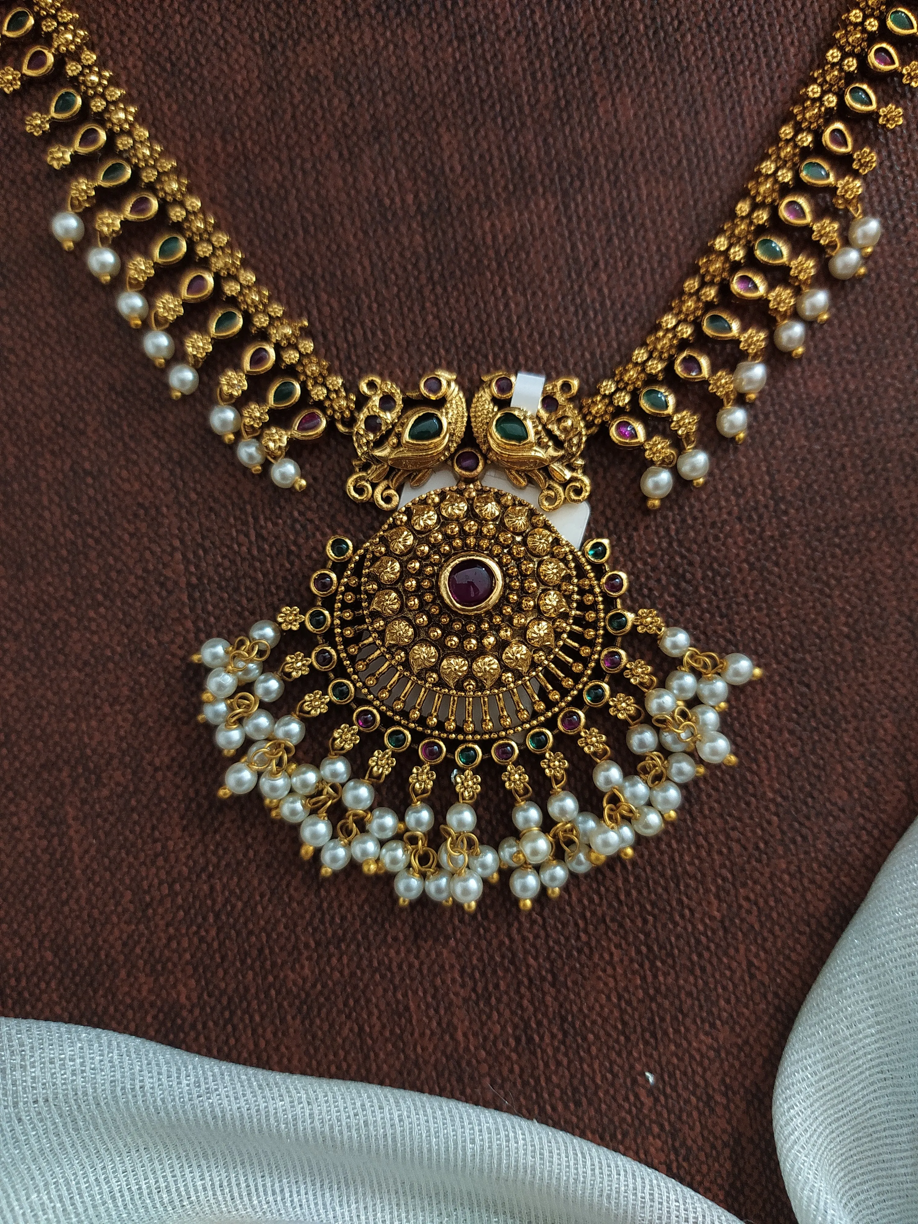 Simple Antique Non-Idol Necklace Set with Pearl Drops