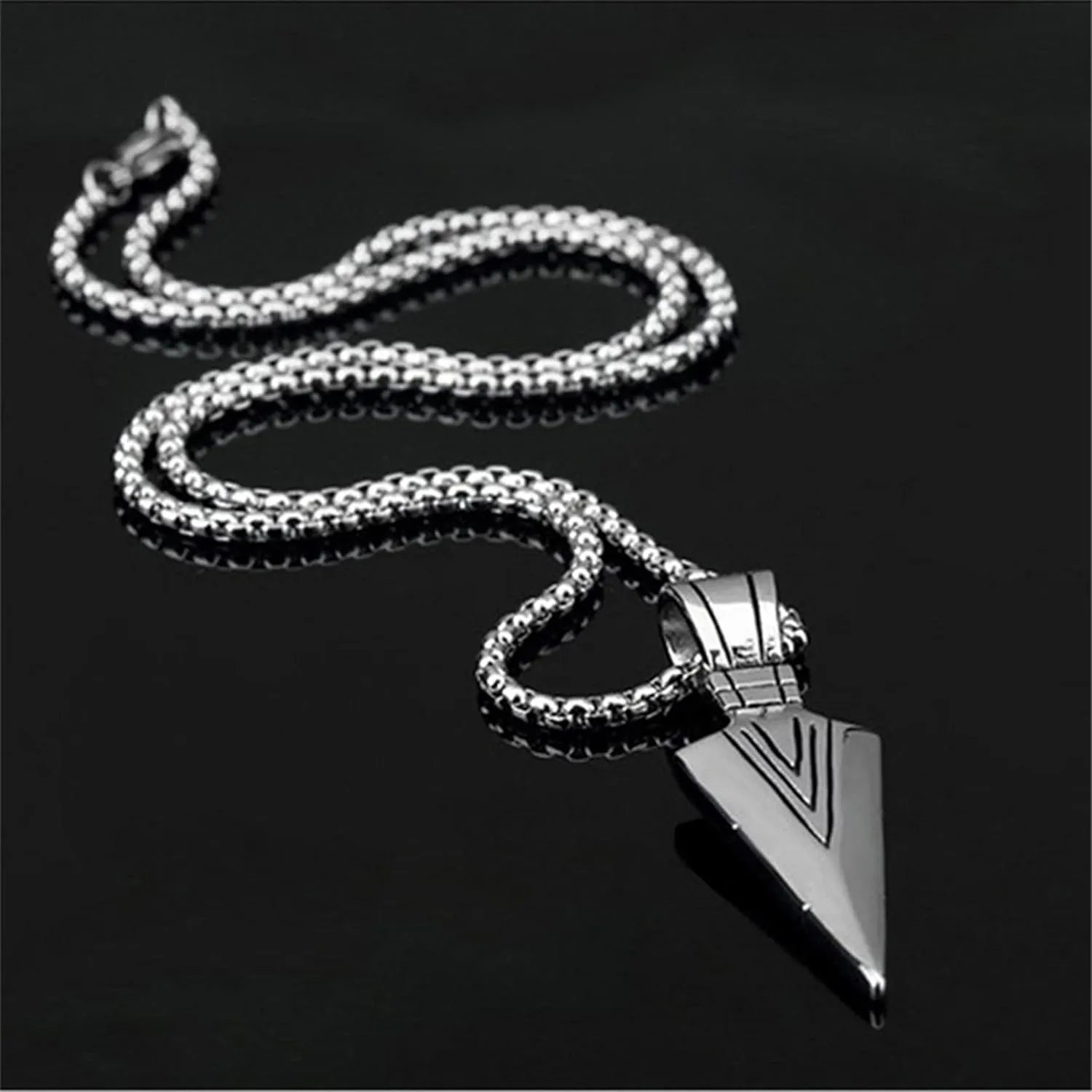 Simple Arrow Pendant Necklace Long Sweater Chain Minimalist Necklace for Women