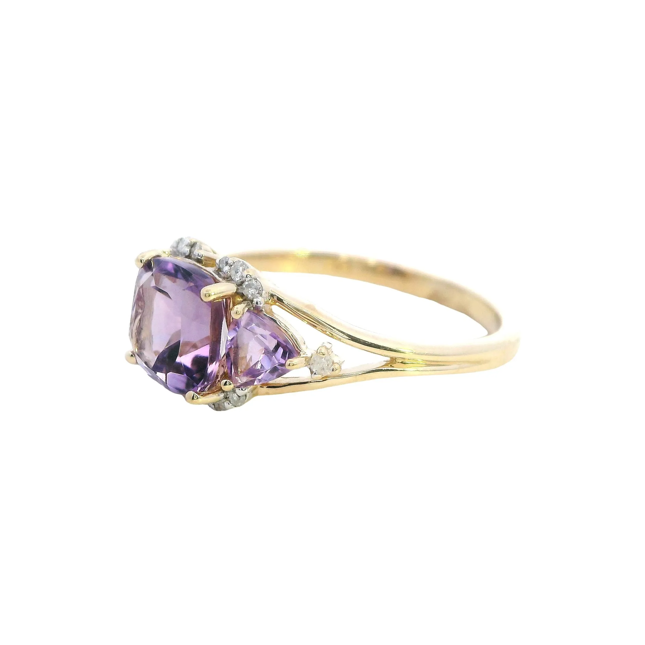 Sophisticated 9ct Yellow Gold Amethyst & Diamond Ring - Elegant Purple Hues