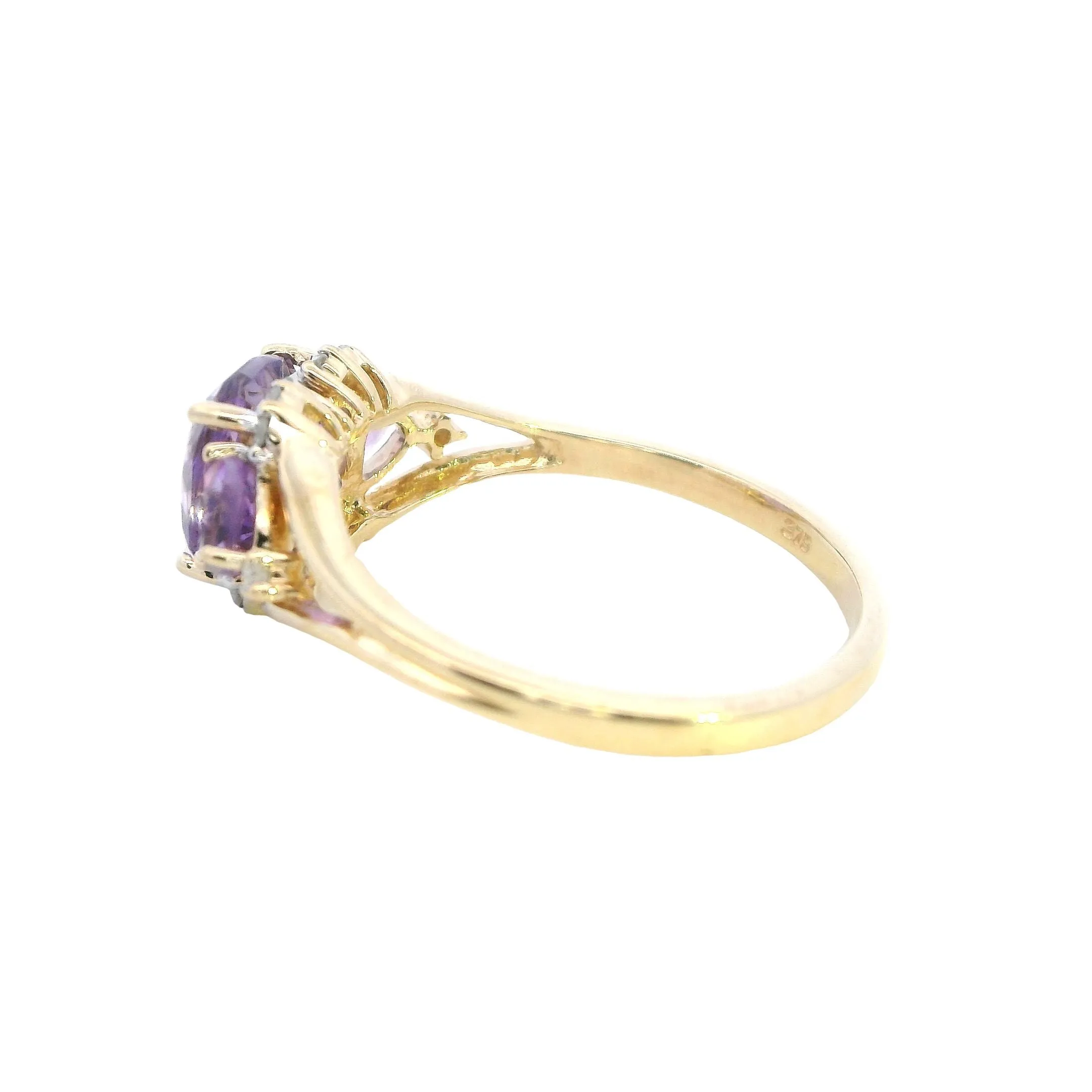 Sophisticated 9ct Yellow Gold Amethyst & Diamond Ring - Elegant Purple Hues