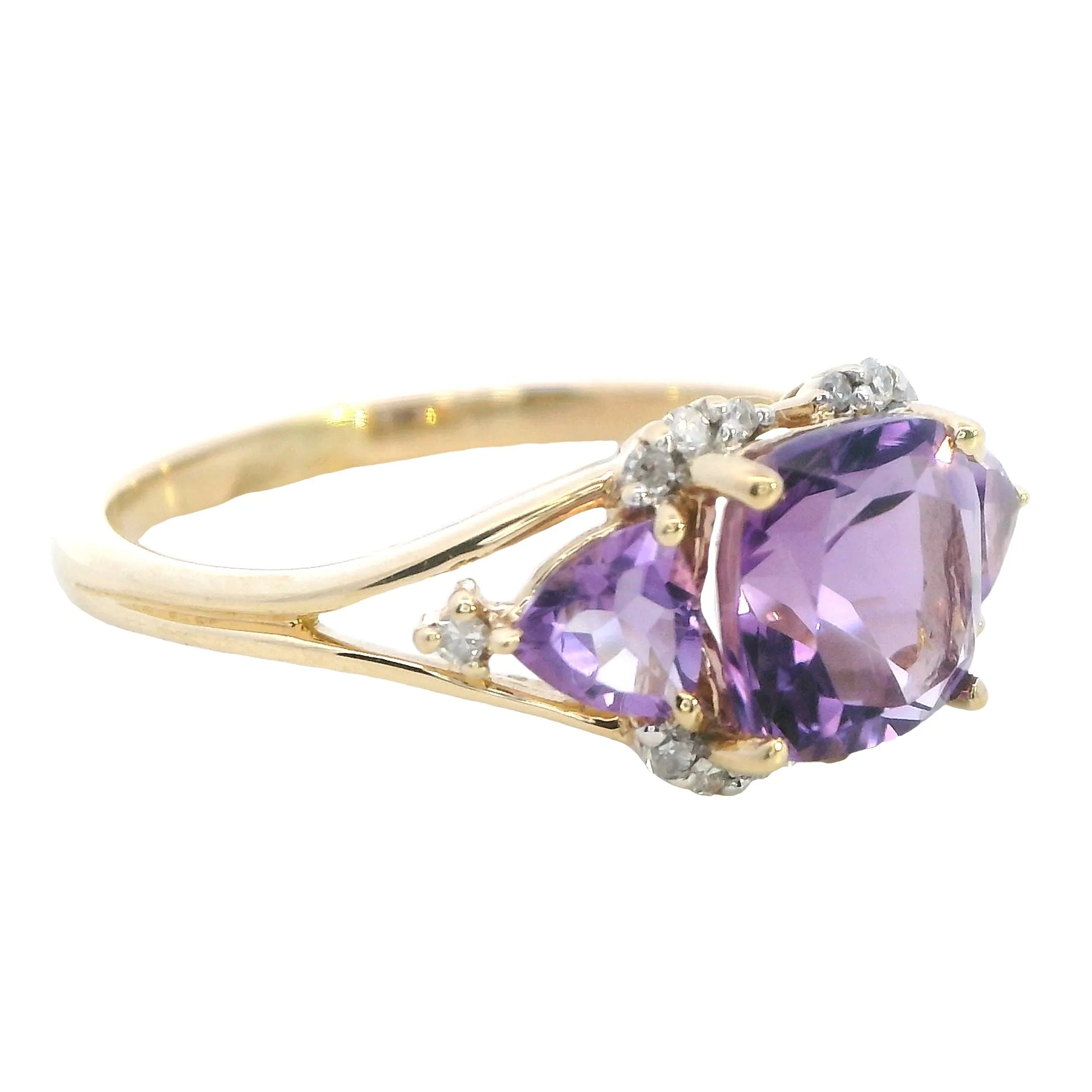 Sophisticated 9ct Yellow Gold Amethyst & Diamond Ring - Elegant Purple Hues