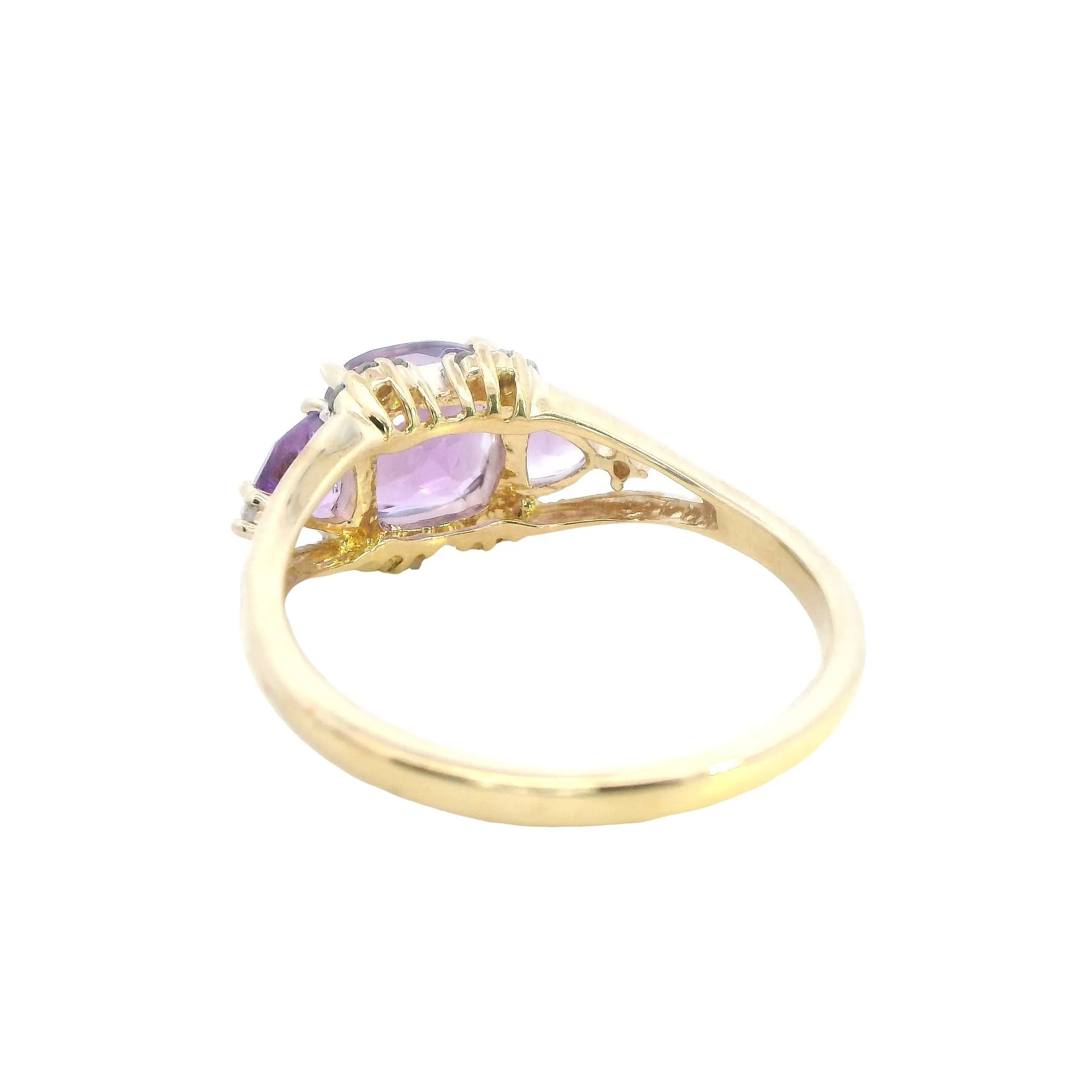 Sophisticated 9ct Yellow Gold Amethyst & Diamond Ring - Elegant Purple Hues