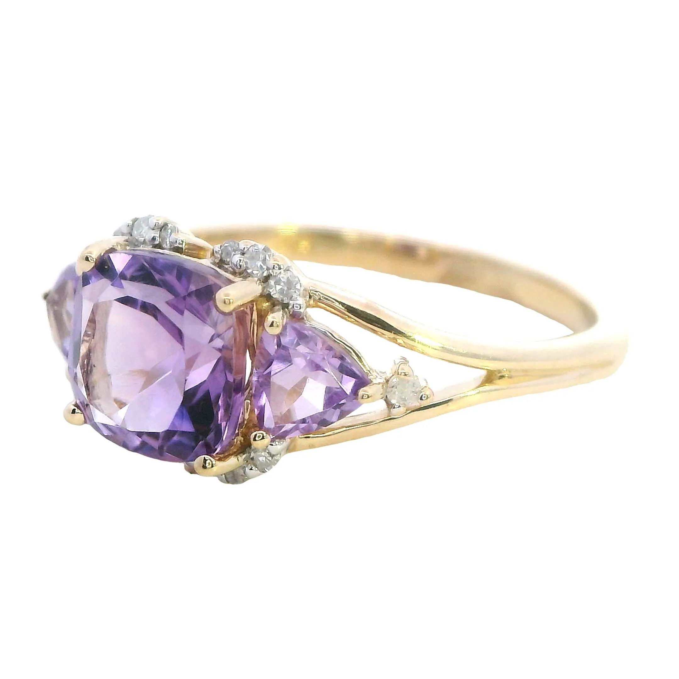 Sophisticated 9ct Yellow Gold Amethyst & Diamond Ring - Elegant Purple Hues