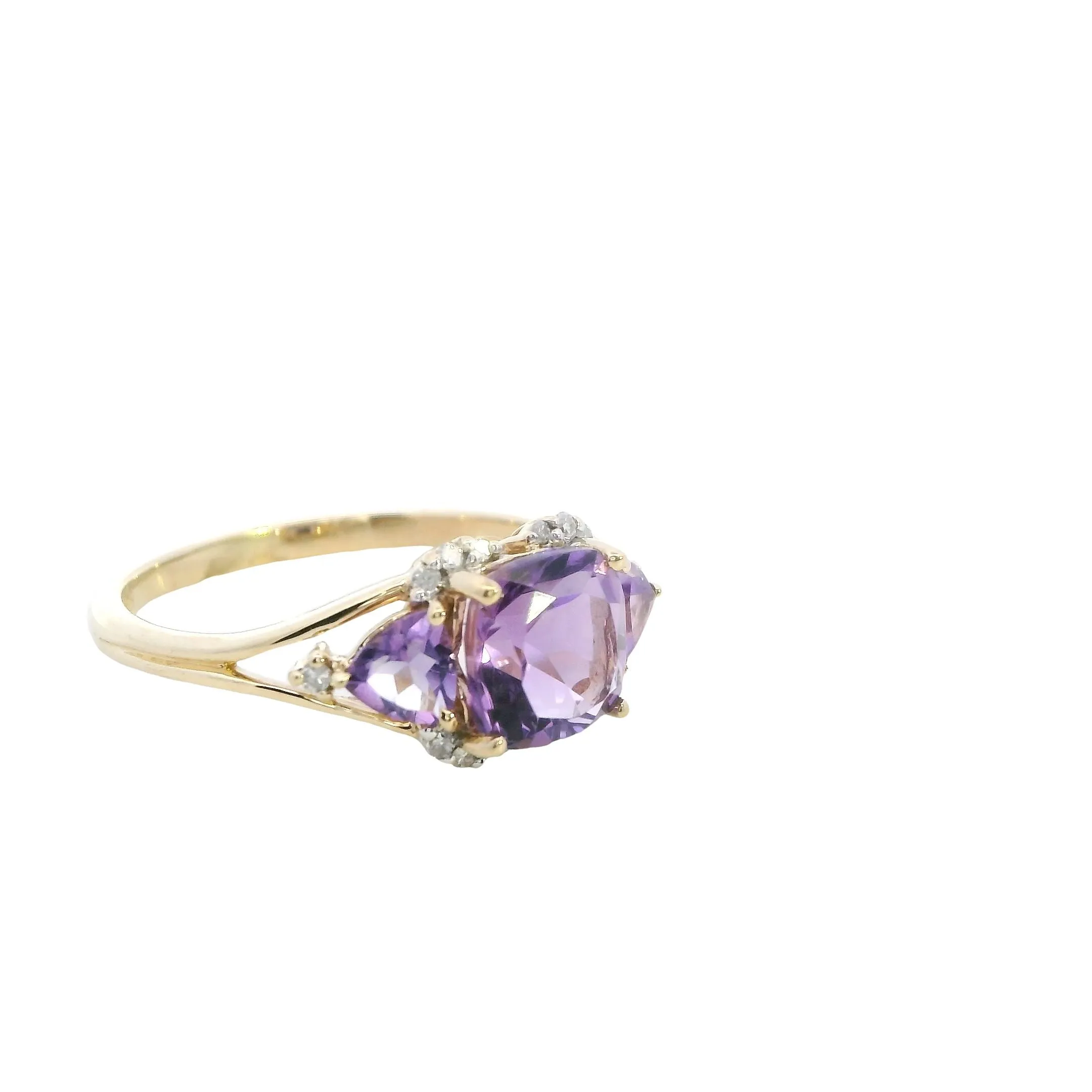 Sophisticated 9ct Yellow Gold Amethyst & Diamond Ring - Elegant Purple Hues